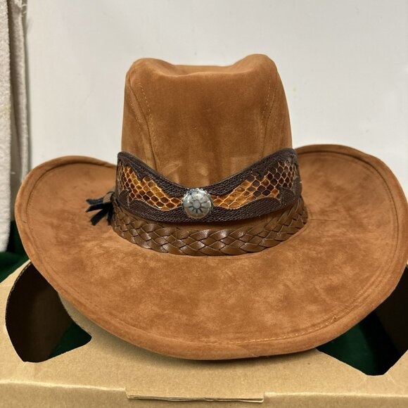Wrangler Felt Cowboy Hat Embroidered Horse With Snake Skin Hat and 2nd Band - Picture 1 of 10
